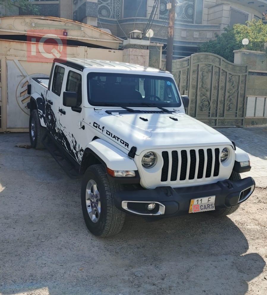 جیپ گلادیەتەر